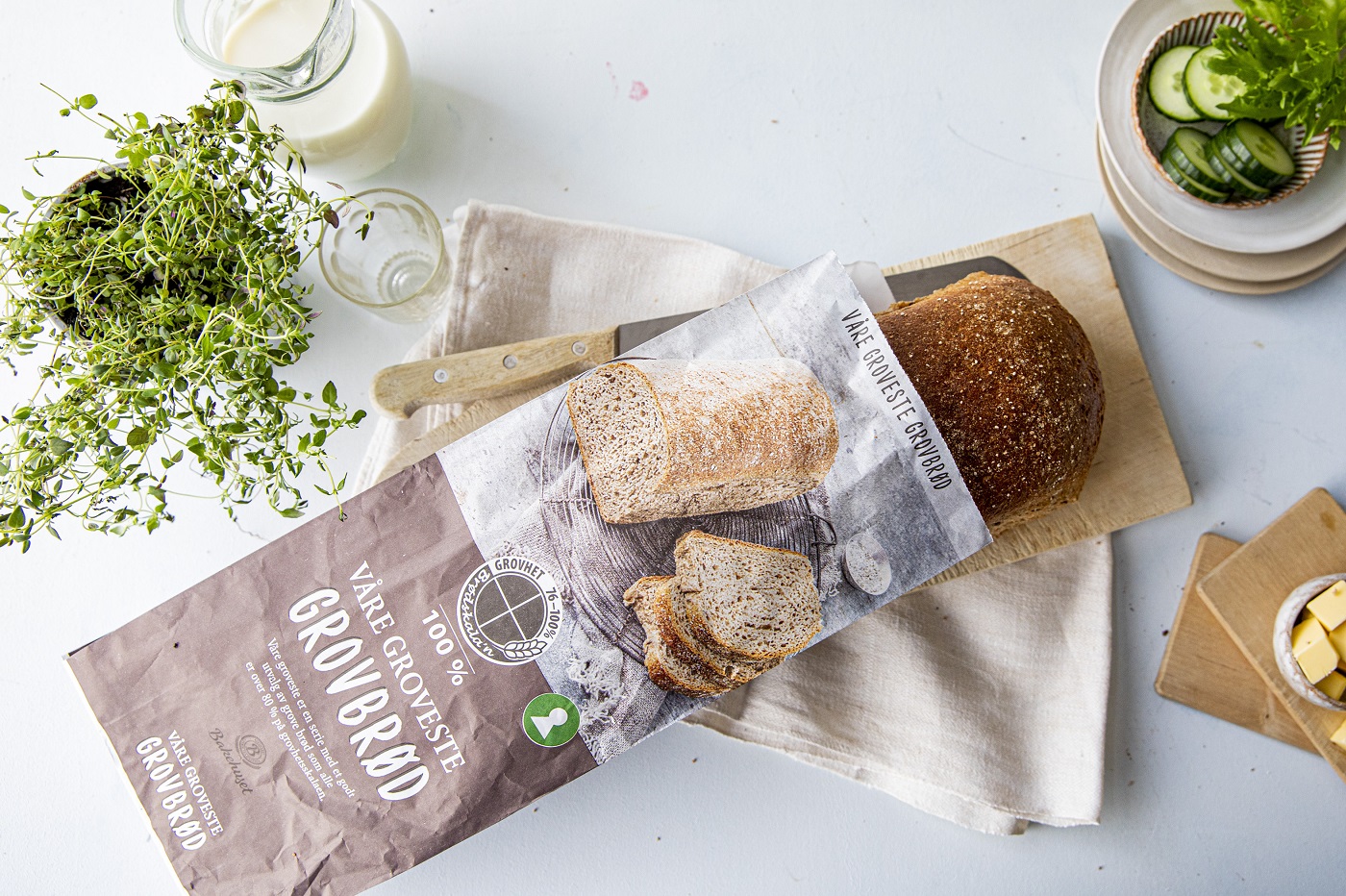 Ferskt br&oslash;d ja takk Kompr.jpg